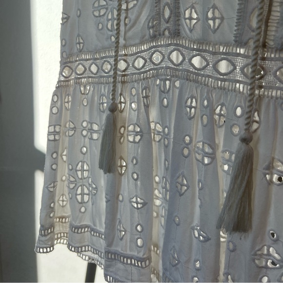 Dylan eyelet top size Small - Picture 4 of 5